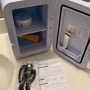 Good Molecules Skincare Mini Fridge – New